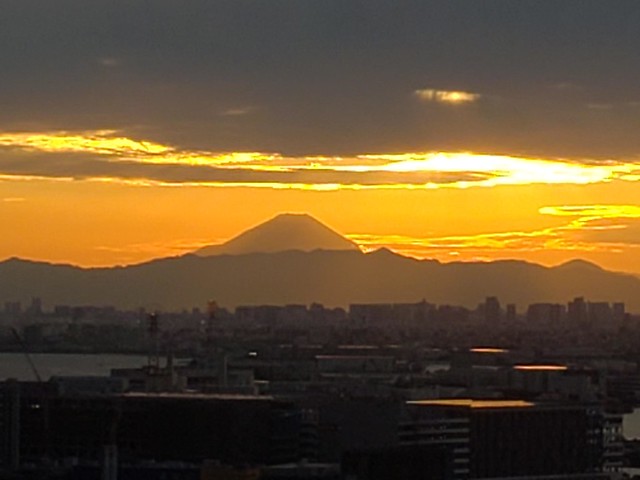 今日は1日中富士山が見えましたね。夕富士...