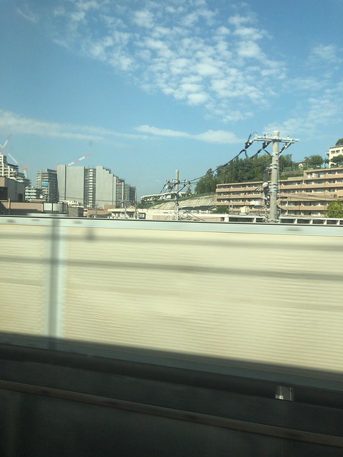 少し前に東海道新幹線の車窓から撮った写真...