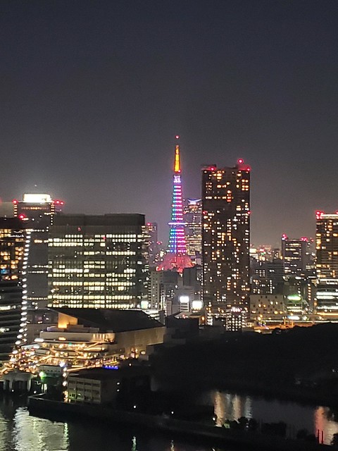 この時期、毎晩の東京タワーのライトアップ...