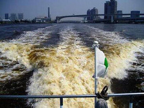 そのサイトで紹介されてる写真は港南の運河...