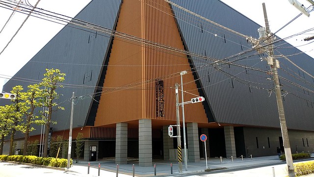 現地近くの横浜武道館です。