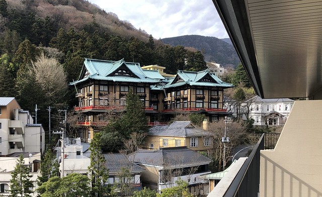箱根離宮から見た富士屋ホテル