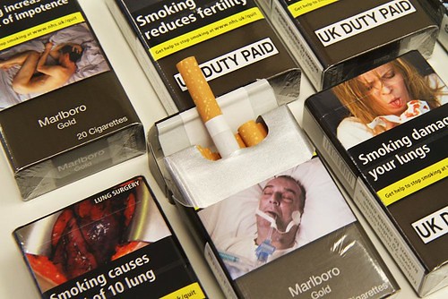 禁煙者の皆様へ。ダメ、喫煙者に禁煙を勧め...