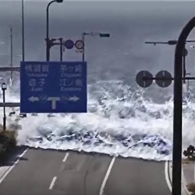 写真は鎌倉市が制作した津波浸水想定CGで...