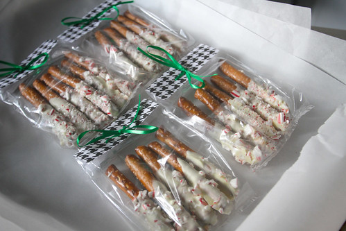 white chocolate peppermint dipped pretzels
