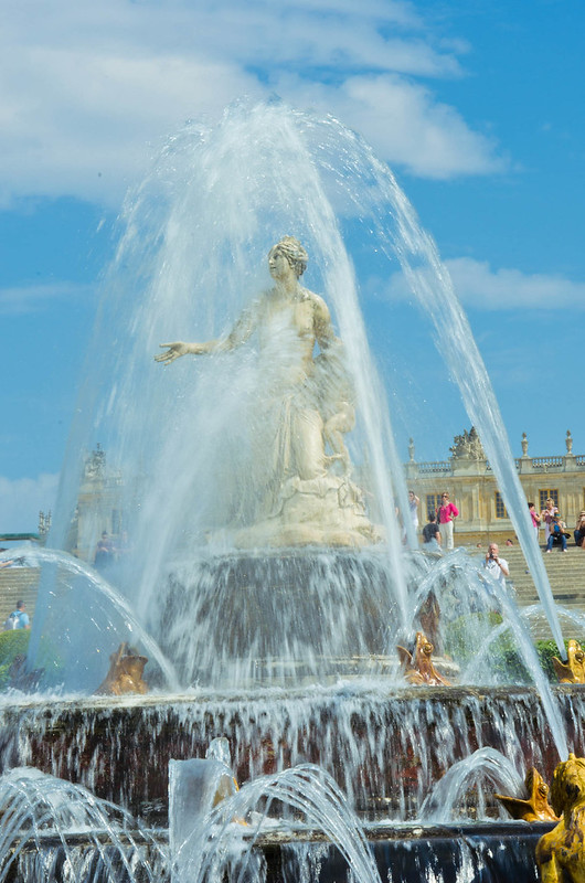 Latona Fountain<br/>© <a href="https://flickr.com/people/61261552@N05" target="_blank" rel="nofollow">61261552@N05</a> (<a href="https://flickr.com/photo.gne?id=6733394687" target="_blank" rel="nofollow">Flickr</a>)