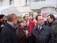 Avec François Hollande en visite à Val-de-Reui • <a style="font-size:0.8em;" href="http://www.flickr.com/photos/70502024@N04/6516912167/" target="_blank">View on Flickr</a>