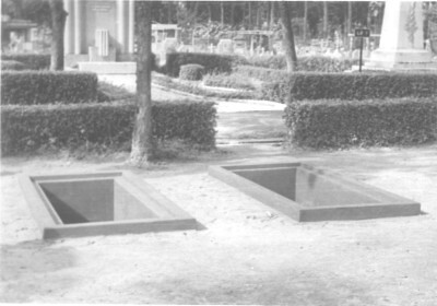 va003511 - Graves of Ngo Dinh Diem and Ngo Dinh Nhu