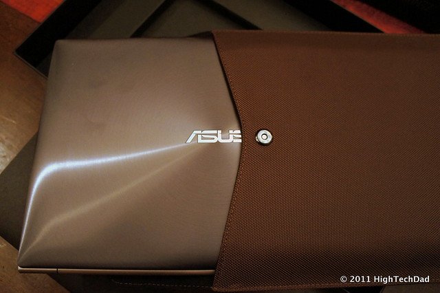 Ultrabook & Carrying Case - ASUS Zenbook UX31E Ultrabook