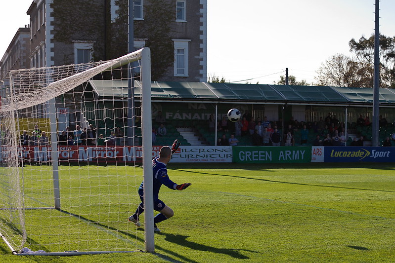 Bray Wanderers v Derry City #25<br/>© <a href="https://flickr.com/people/95412871@N00" target="_blank" rel="nofollow">95412871@N00</a> (<a href="https://flickr.com/photo.gne?id=13917194392" target="_blank" rel="nofollow">Flickr</a>)