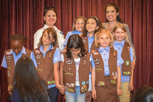 Nora's Girlscout troop • <a style="font-size:0.8em;" href="http://www.flickr.com/photos/96277117@N00/27093538792/" target="_blank">View on Flickr</a>