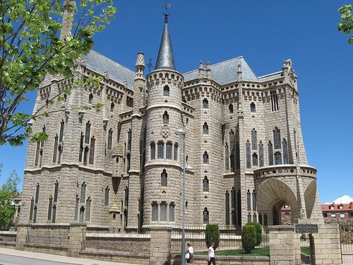 76. Astorga. 19th century Episcopal Palace, designed by Antoni Gaudí.