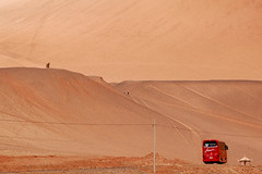 Avanti Bus in der Wüste Gobi