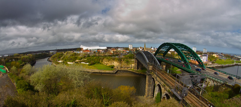 Wearmouth bridge, River Wear. Sunderland.<br/>© <a href="https://flickr.com/people/37386299@N08" target="_blank" rel="nofollow">37386299@N08</a> (<a href="https://flickr.com/photo.gne?id=6925404210" target="_blank" rel="nofollow">Flickr</a>)