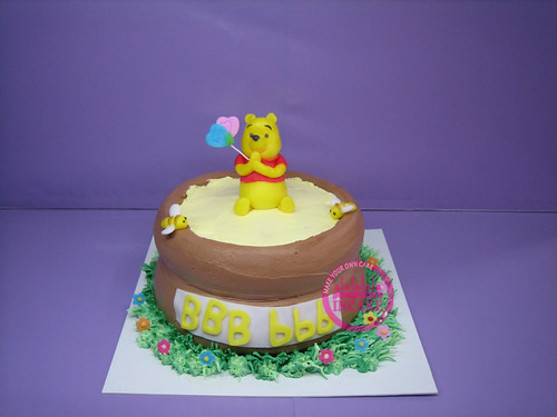 Winnie The Pooh 蜜糖 糖糕公仔 3d蛋糕 3d Cake 立體蛋糕 A Photo On Flickriver