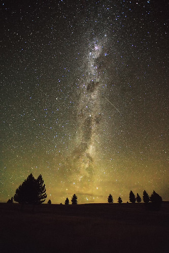 guiding me home (Luke Tscharke) trees newzealand stars geotagged canterbury astrophotography nz ethereal lakepukaki highiso bending milkyway shootingstar clearskies 5d3 5dmarkiii geo:lat=44183050450469345 geo:lon=1701512379131225 guidingmehome