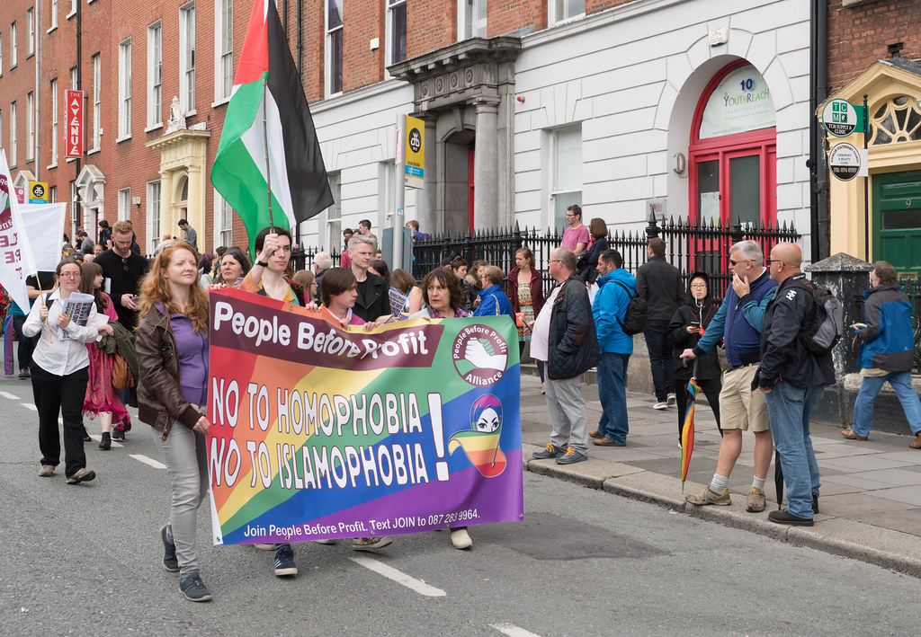 PRIDE PARADE AND FESTIVAL DUBLIN 2016 [PEOPLE BEFORE PROFIT]-118208