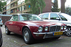 1975 Jaguar XJ4.2C Automatic (Series II)