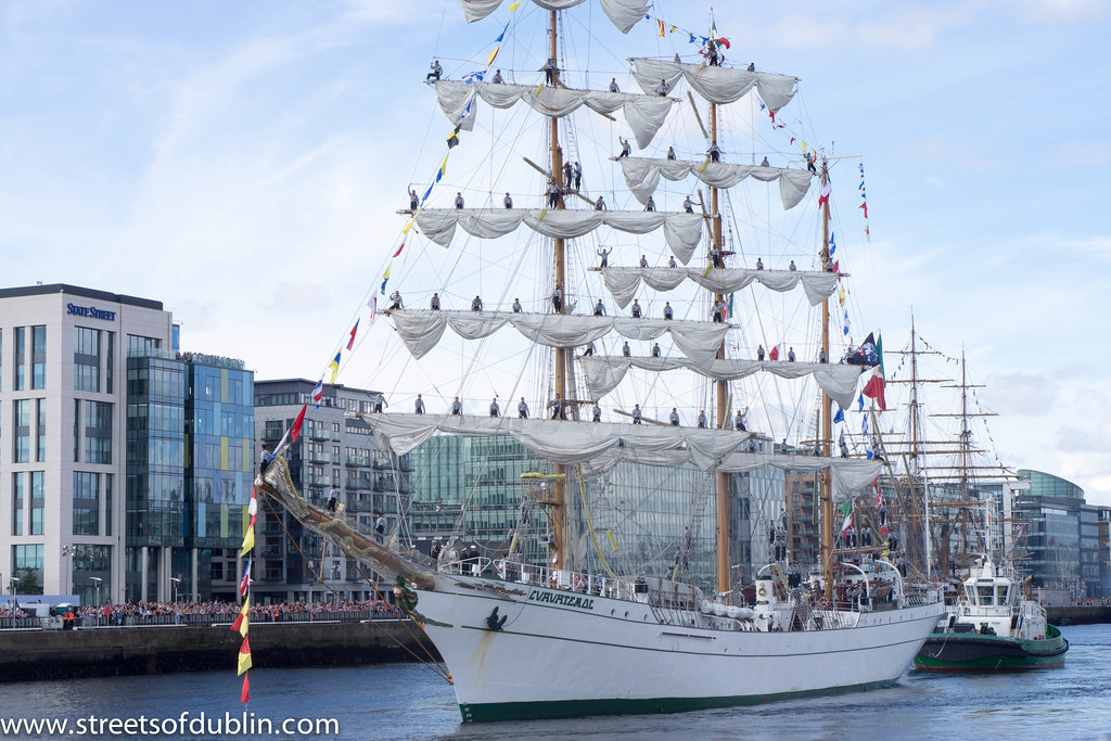 The Cuauhtémoc (Mexico) Sets Sail From Dublin - Sunday 26th. August