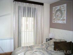 Cortinas en Dormitorio Moderno • <a style="font-size:0.8em;" href="http://www.flickr.com/photos/67662386@N08/7541647302/" target="_blank">View on Flickr</a>