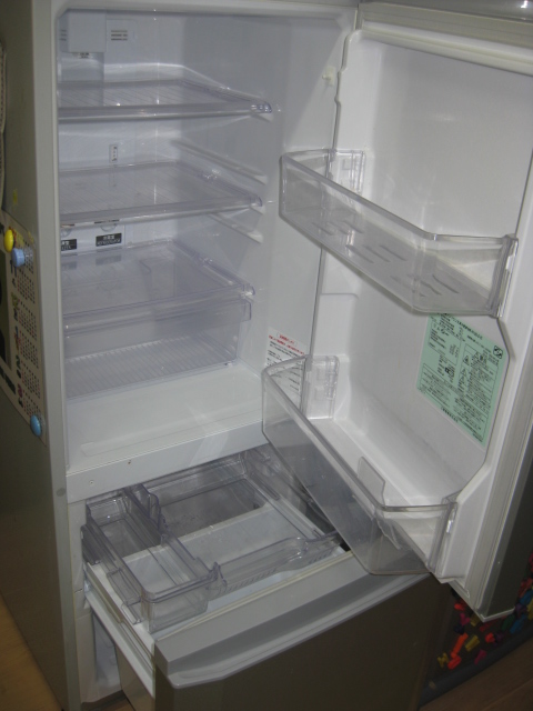 まだ冷蔵庫あります。