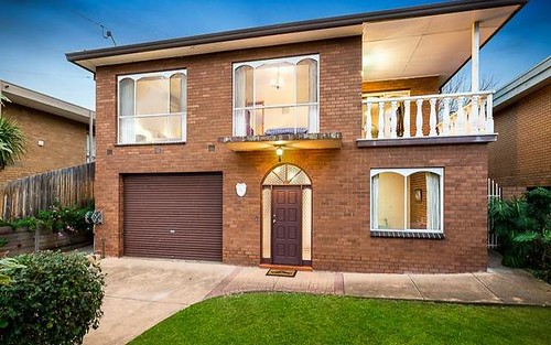 347 Mascoma St, Strathmore Heights VIC 3041