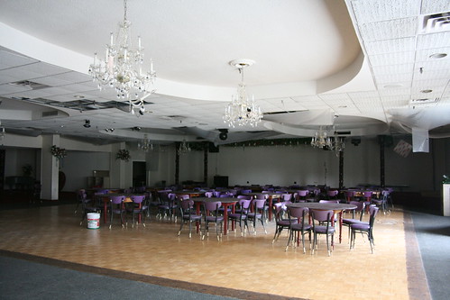 Main dining room with Pines hotel chairs
