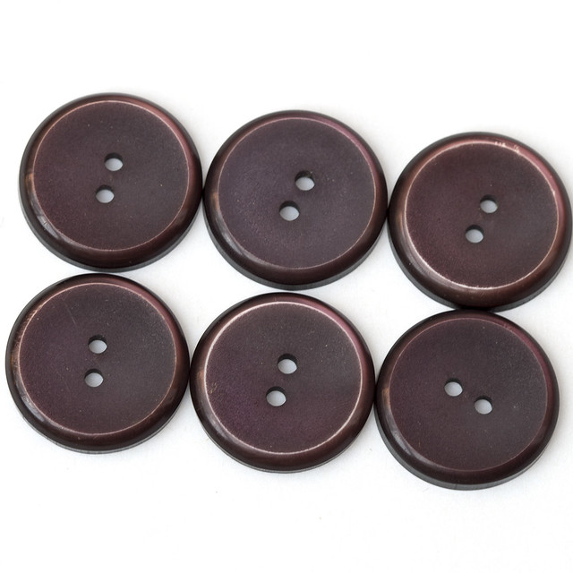 6 vintage large brown plastic buttons 22mm