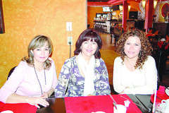 DSC_1681 Angélica Ortiz de Sáenz, Rosy Martínez y Gaby Ibarra.