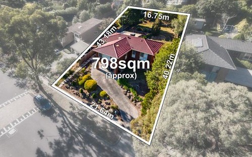 18 Long Valley Way, Doncaster East VIC 3109