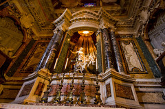 Santa Maria della Vittoria • <a style="font-size:0.8em;" href="http://www.flickr.com/photos/89679026@N00/6901975655/" target="_blank">View on Flickr</a>