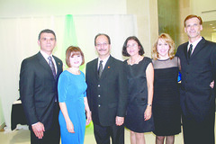 IMG_3442 Omar Cantú, Martha Cantú, Havidan Rodríguez, Rosy López, Kelly y Martin Baylor