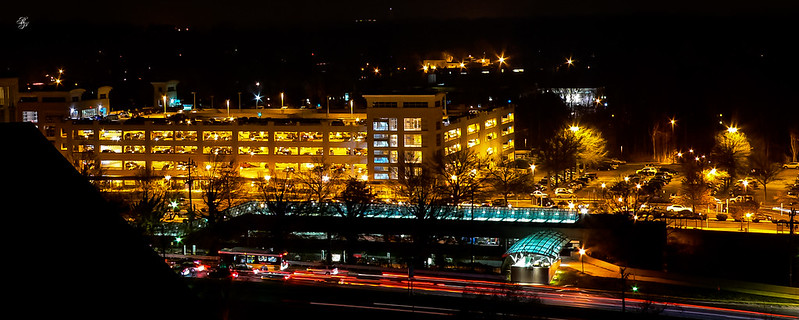 Rockville Pike at night<br/>© <a href="https://flickr.com/people/63306768@N00" target="_blank" rel="nofollow">63306768@N00</a> (<a href="https://flickr.com/photo.gne?id=7266941508" target="_blank" rel="nofollow">Flickr</a>)