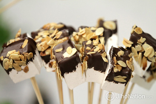 Tahitian Vanilla House Made Marshmallow Pop: chocolate ganache, roasted almonds - 1