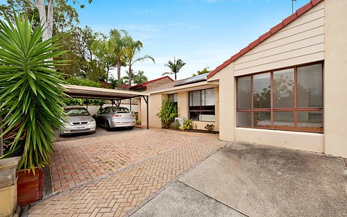 96 Whiting St, Labrador QLD 4215