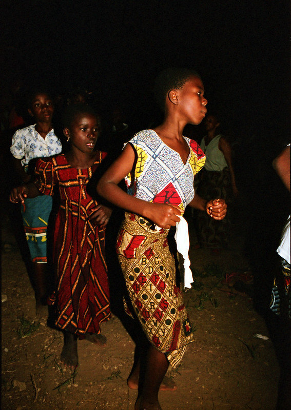 Togo West Africa Ethnic Cultural Dancing and Drumming African Village close to Palimé formerly known as Kpalimé a city in Plateaux Region Togo near the Ghanaian border 24 April 1999 168<br/>© <a href="https://flickr.com/people/41087279@N00" target="_blank" rel="nofollow">41087279@N00</a> (<a href="https://flickr.com/photo.gne?id=14013173701" target="_blank" rel="nofollow">Flickr</a>)