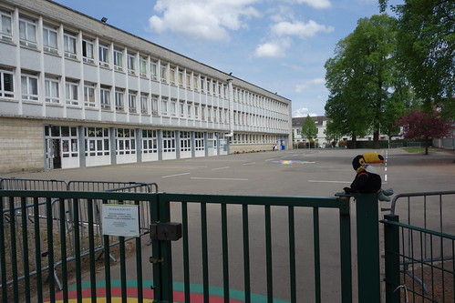 Lundi 9 mai, Pelico est à Arras ! Ici, devant l'école Oscar Cléret.