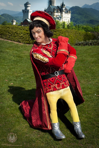Lord Farquaad Costume (Quick & Easy Guide)