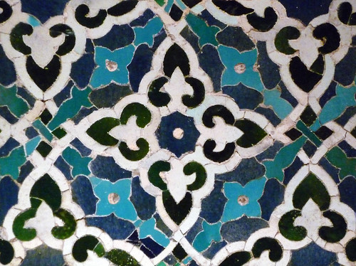 Mihrab, detail with pattern, 1354--55, Isfahan, Iran