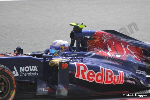 Daniel Ricciardo in Free Practice 3 for the 2013 Spanish Grand Prix