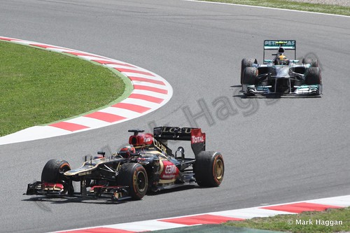 Kimi Raikkonen and Lewis Hamilton at the 2013 Spanish Grand Prix