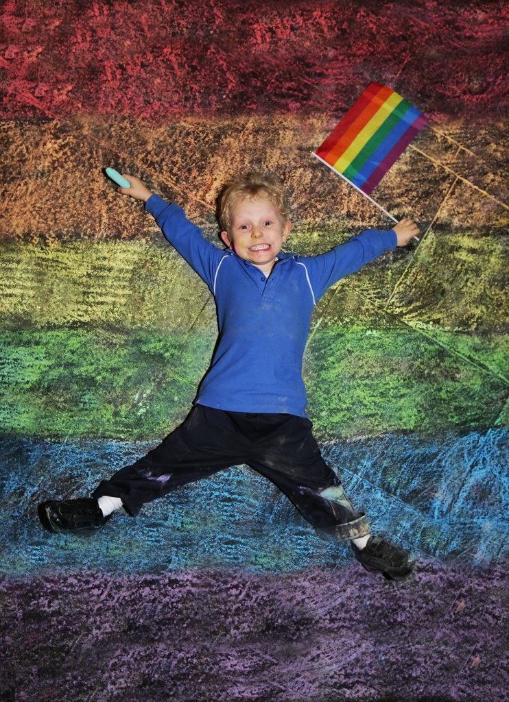 ann-marie calilhanna- diy rainbow chalking @ sydney town hall_023