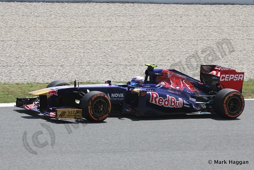 Daniel Ricciardo in Free Practice 2 at the 2013 Spanish Grand Prix