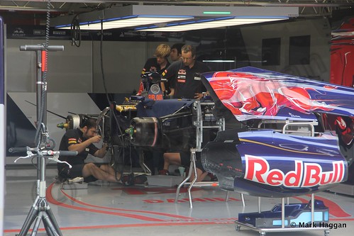 Daniel Ricciardo's Toro Rosso pit garage at the 2013 Spanish Grand Prix