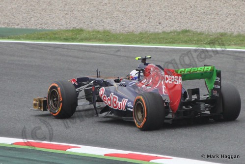 Daniel Ricciardo in Free Practice 1 at the 2013 Spanish Grand Prix