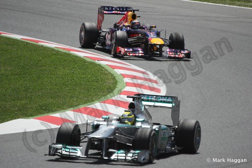 Lewis Hamilton and Sebastian Vettel in the 2013 Spanish Grand Prix
