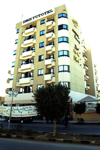 Ägypten 1999 (202) Luxor • <a style="font-size:0.8em;" href="http://www.flickr.com/photos/69570948@N04/27441832914/" target="_blank">Auf Flickr ansehen</a>