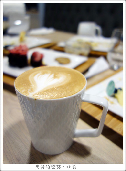 【台北中山】Amandier Cafe&#8217; 雅蒙蒂咖啡/松露燉飯/貓掌棉花糖/三麗鷗授權馬卡龍 @魚樂分享誌