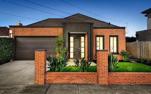 2 Arbor Tce, Avondale Heights VIC 3034