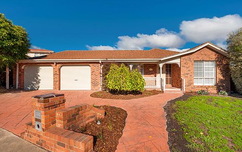 5 Small Ct, Mill Park VIC 3082